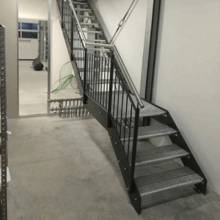 Metal - Max - metallene Treppen, Handläufe, Geländer, Stahlkonstruktionen, Metallfahrradständer - polnische Firma