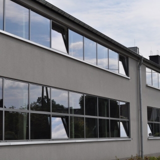 Plastal S.C. J. Góral A. Góral - Produktion von Aluminium- und PVC-Fenster und -Türen - polnische Firma