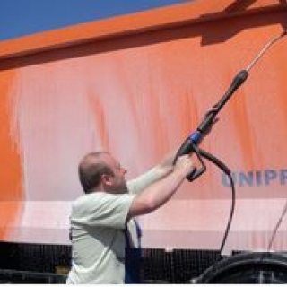 PW NATA - polnischer Hersteller -  chemischen Mitteln für das Waschen von Kraftfahrzeugen